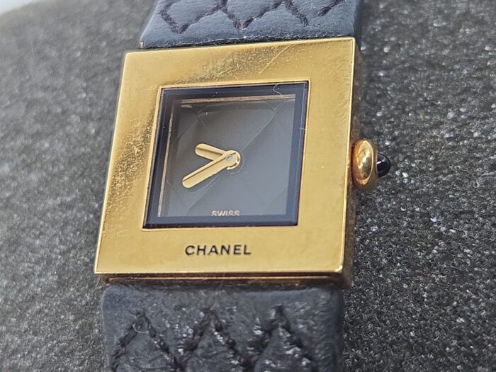 CHANEL  Matelasser　watch 18K