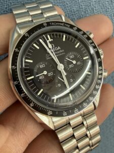 オメガ 310.30.42.50.01.001 スピードマスター